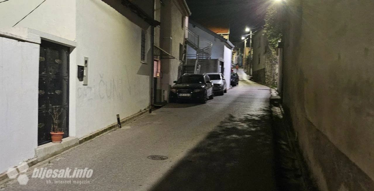 Sporni stupići u Ulici braće Lakišića,