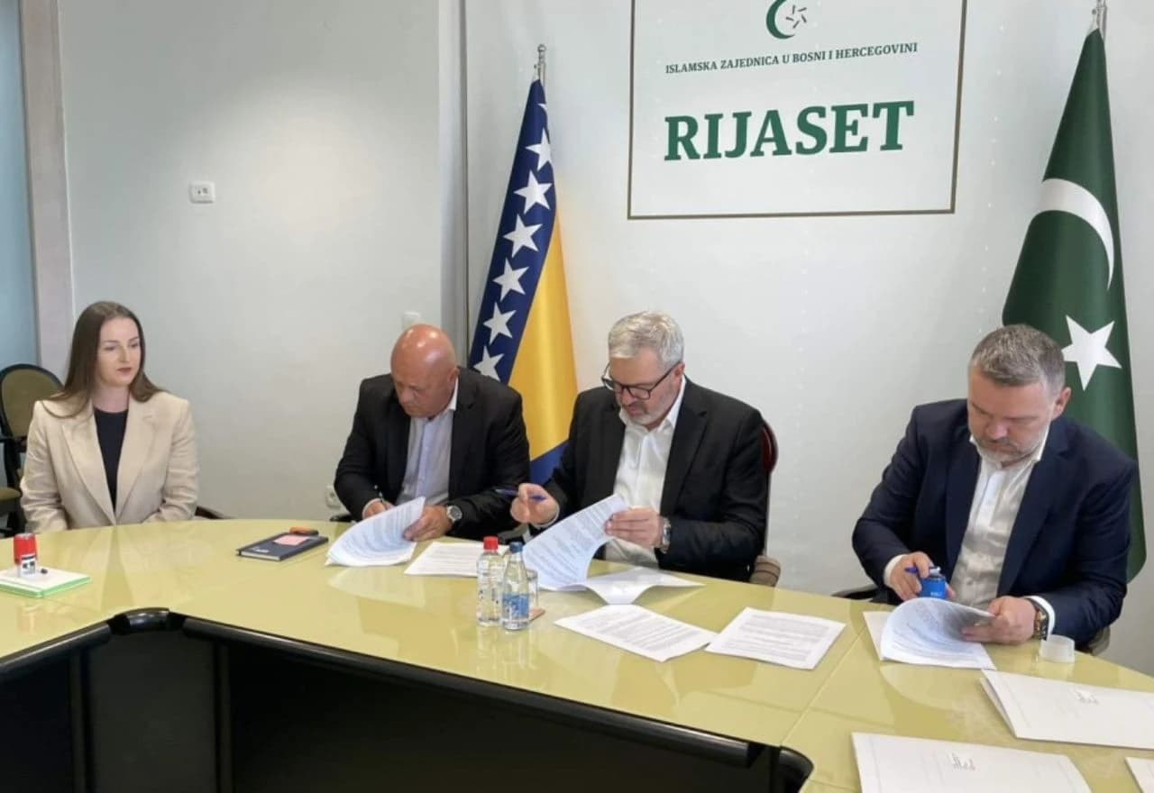 Potpisani ugovori za izgradnju osam kuća u Konjicu