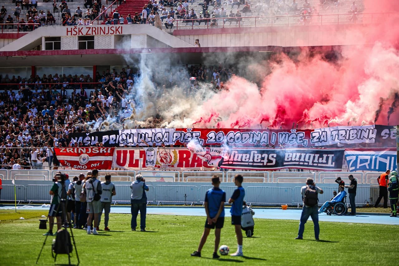 Navijači već slave devetu titulu