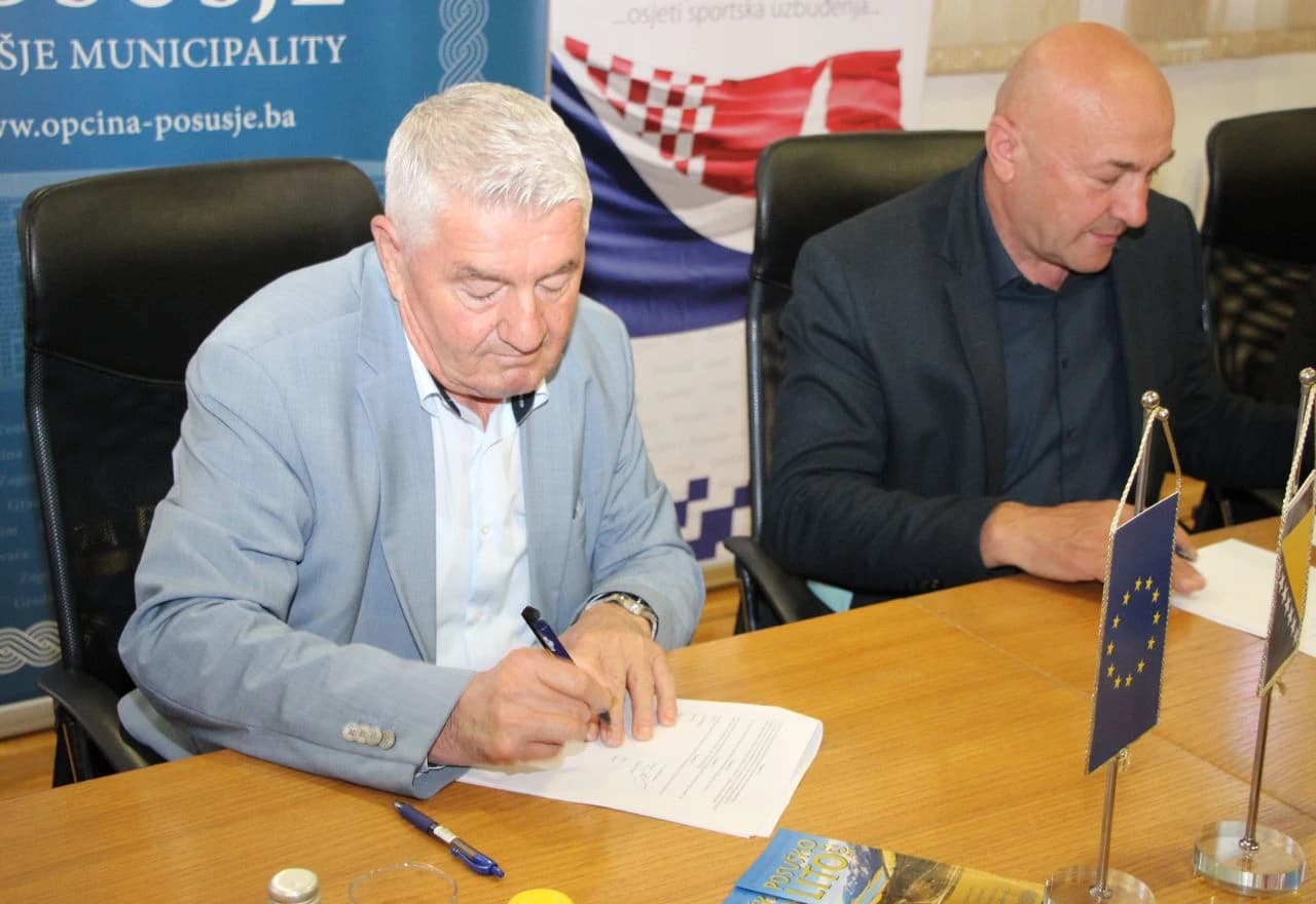 Potpisan ugovor o rekonstrukciji ceste