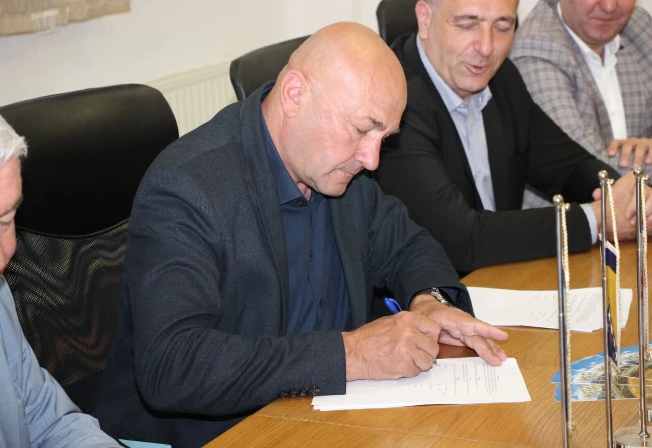 Potpisan ugovor o rekonstrukciji ceste