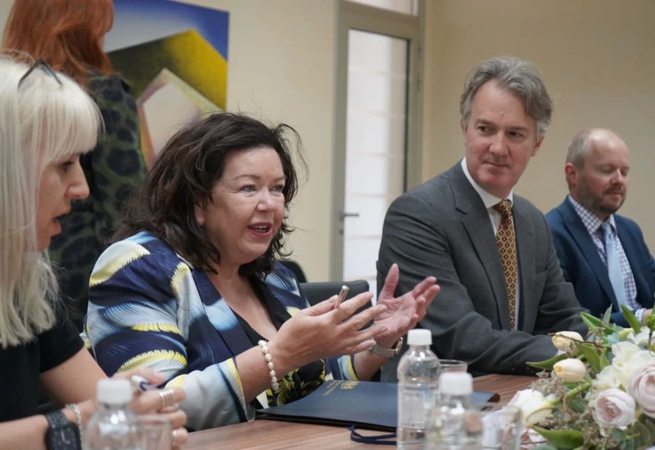 Britanska izaslanica i ambasador na sastanku s HDZ BIH