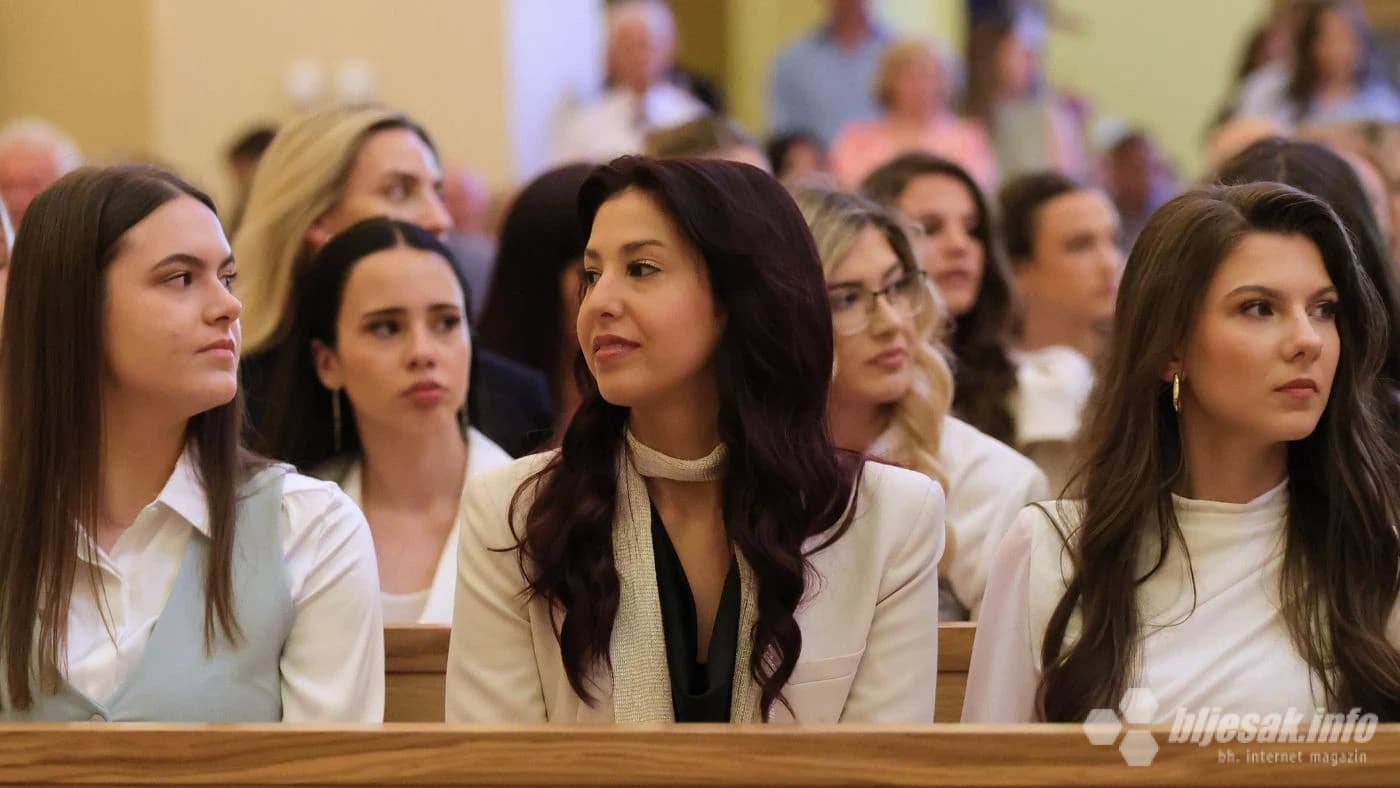 MOSTAR: Svečana misa i podjela krizme u crkvi sv. Petra i Pavla