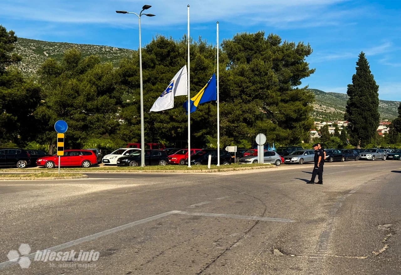 Kolektivna dženaza za tri izgubljena mlada života