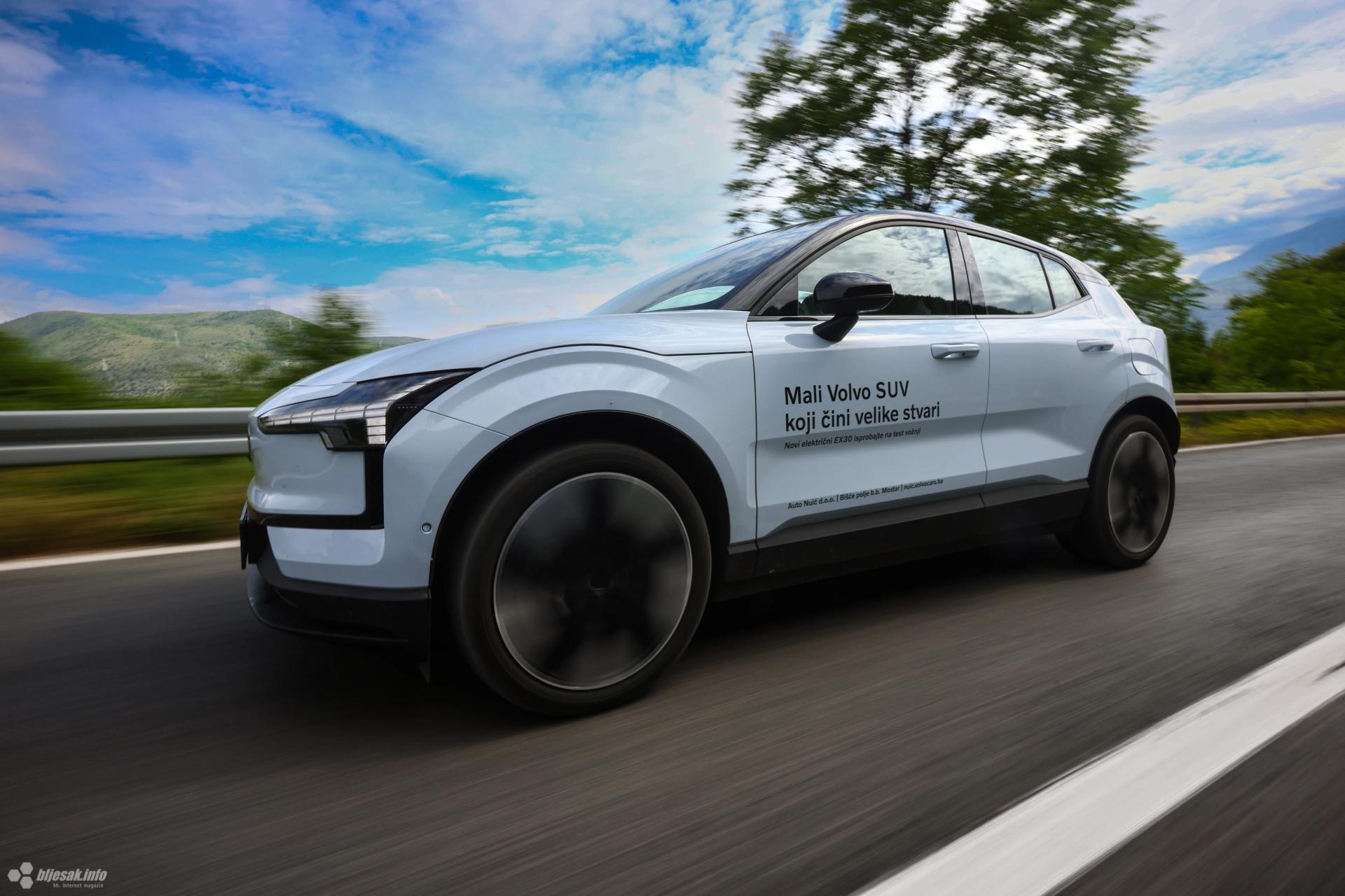 Bljesak je vozio Volvo EX30