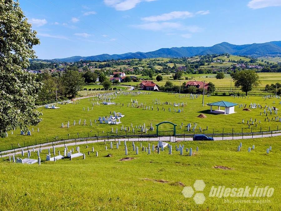 Pogled s Crkvišta - Ravnice