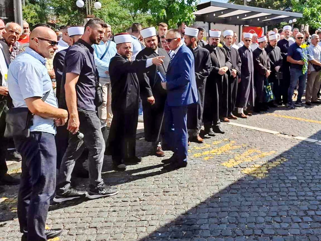 Danas je u Mostaru održana kolektivna dženaza i posljednji ispraćaj žrtava zločina iz civilnih naselja Žulja i Svačići, koje su ubijene 14. lipnja 1992. godine.