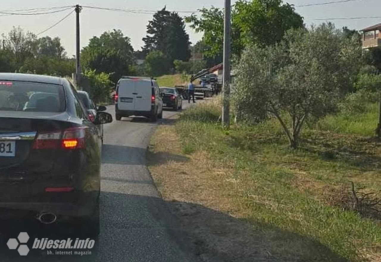 Samoslijetanje vozila kod Ljubuškog