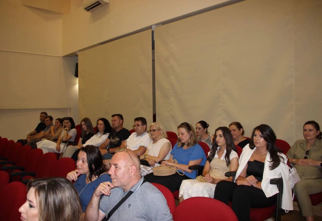 ''Starim metalima do opremanja srednjoškolskih kabineta''