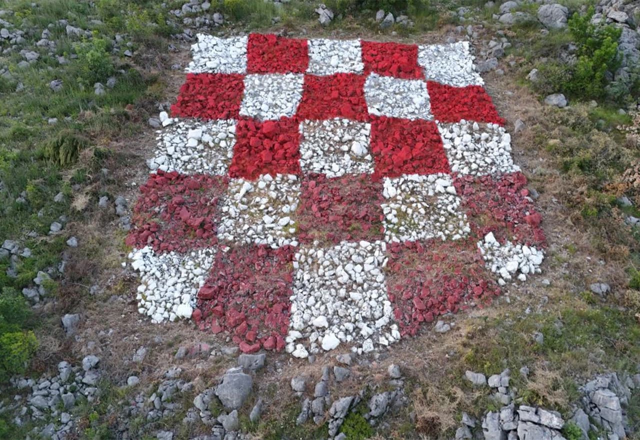 Udruga Korektiv pokrenula obnovu hrvatskog grba na Ciganskom brdu