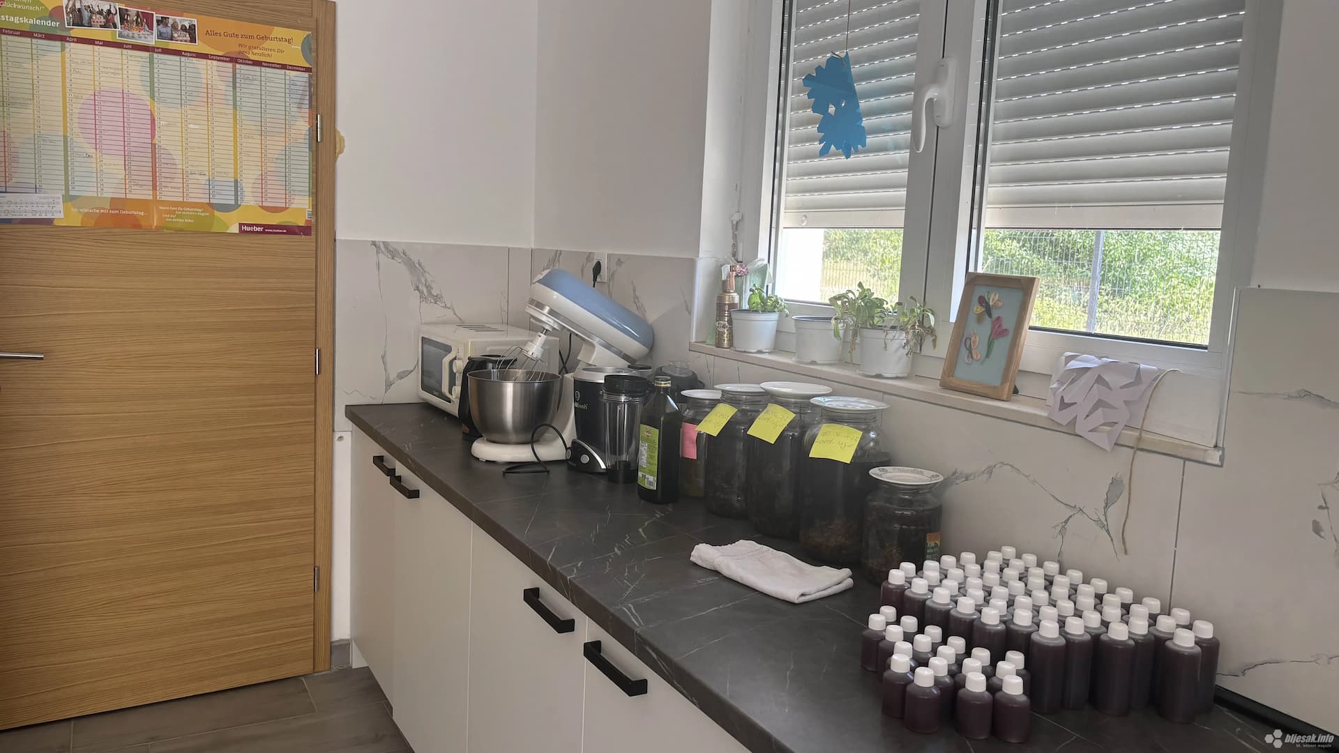 Vrijedne ruke osoba s teškoćama u 'Suncu' stvaraju prirodno ulje koje pomaže i njima i zajednici.