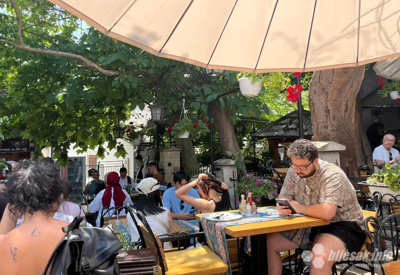 Stari grad pun turista