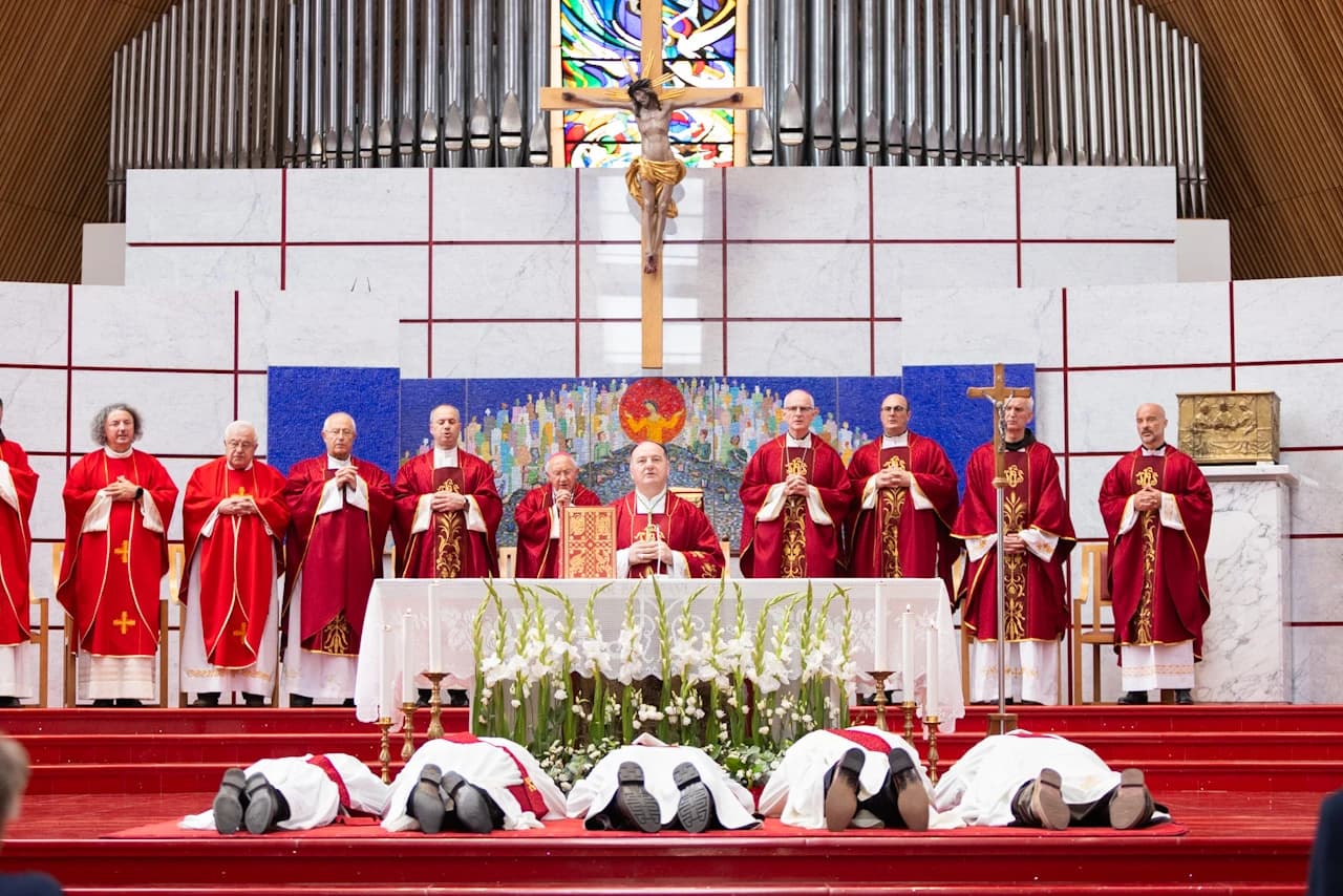 Svećeničko ređenje u katedrali Marije Majke Crkve
