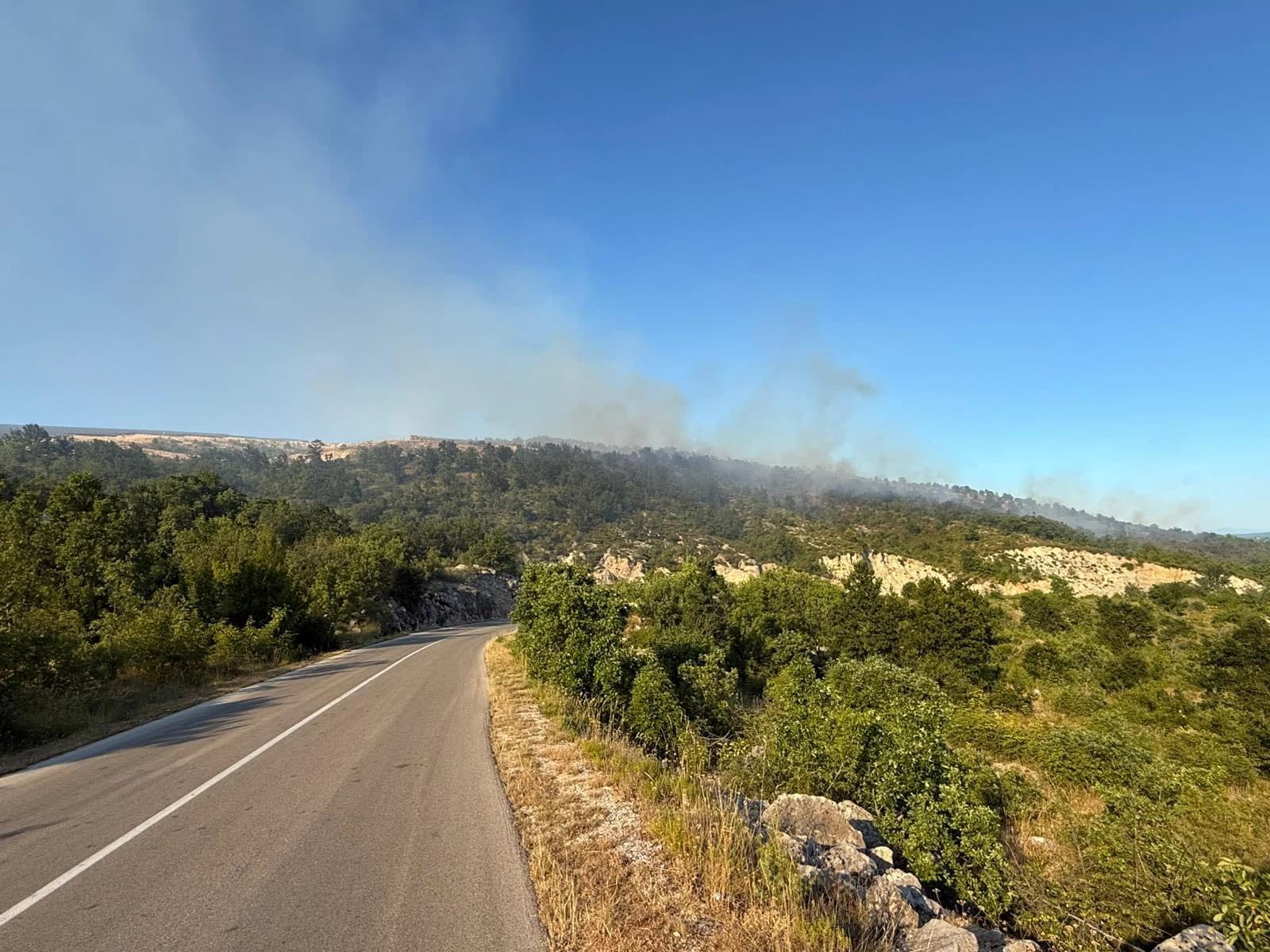 Požar na području između Tihaljine i Drinovaca