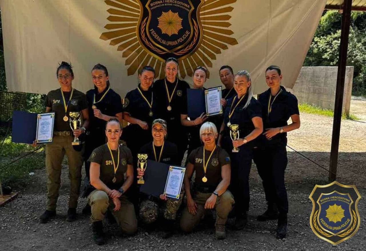 Pohvale i pehari najboljim ekipama povodom Dana policije u Federaciji BiH