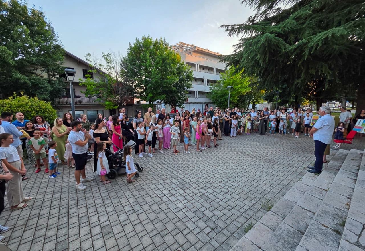 Izložba radova polaznika Likovne radionice Grude