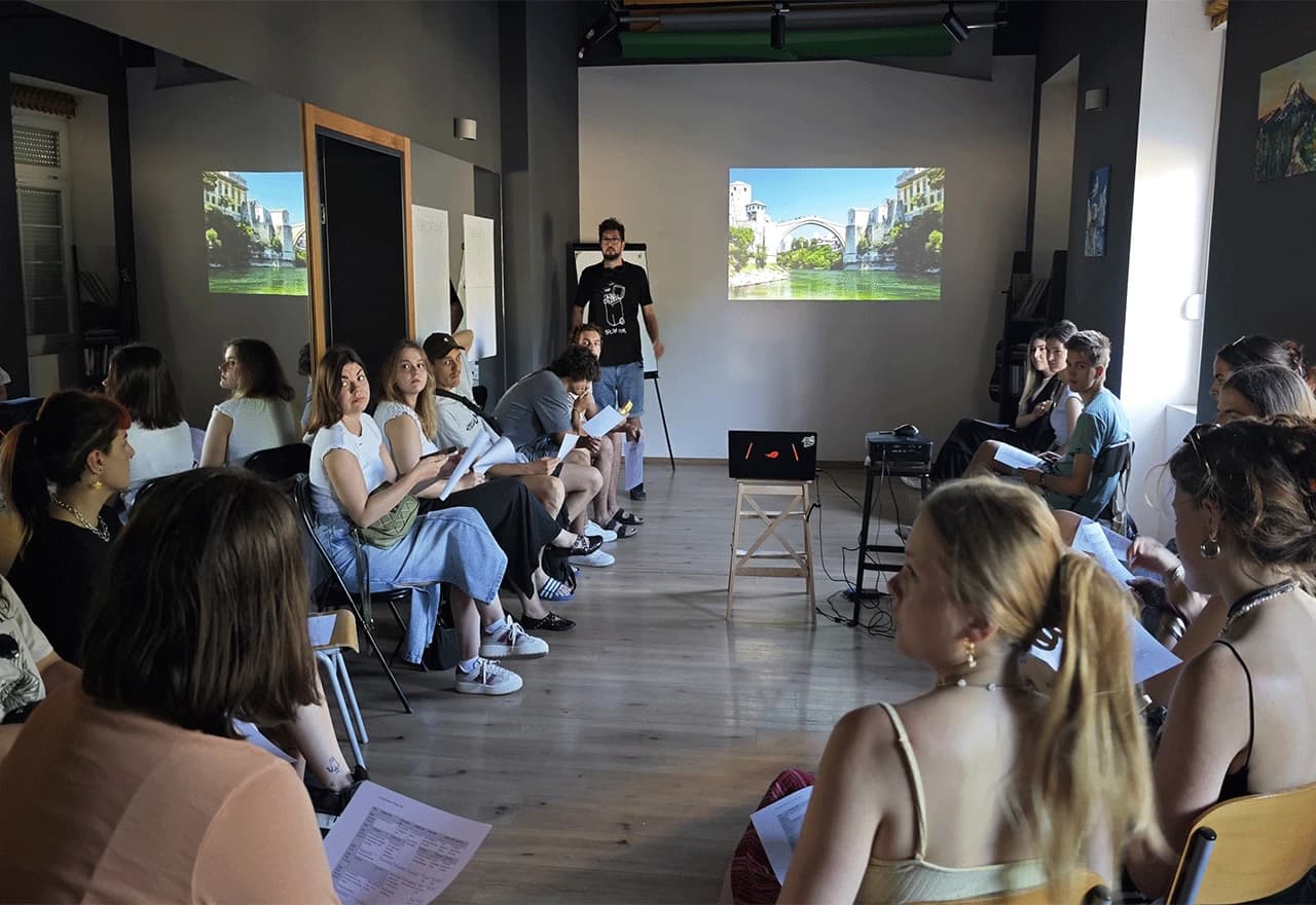 Susret mladih iz Njemačke i BIH u prostorijama udruge Amplituda