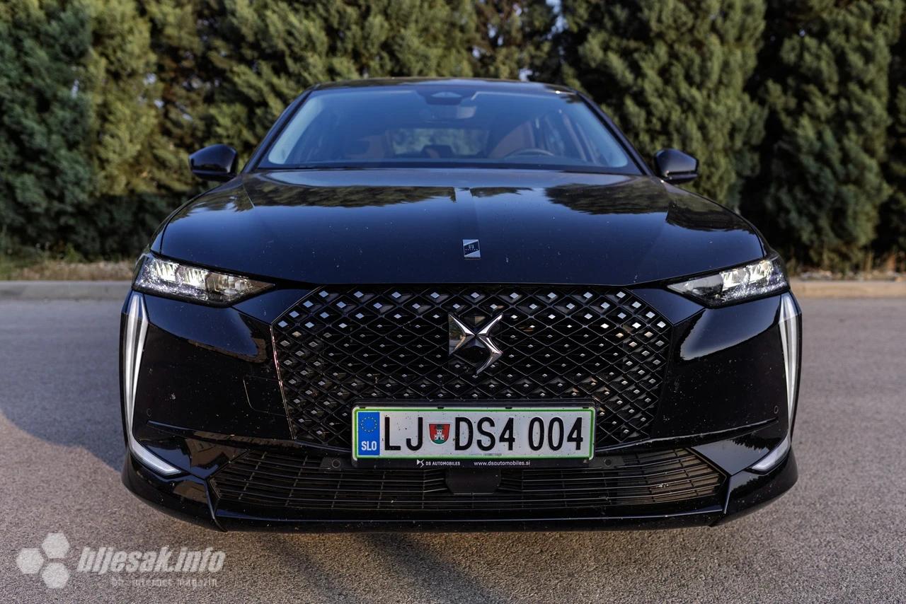 Bljesak je vozio DS No.4