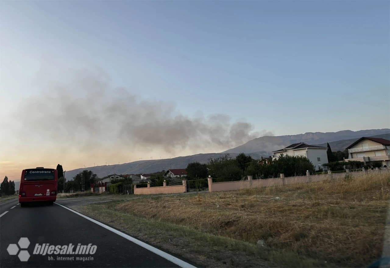 Požari u Mostaru: Vatrogasci gase požare u Ortiješu i Hodbini