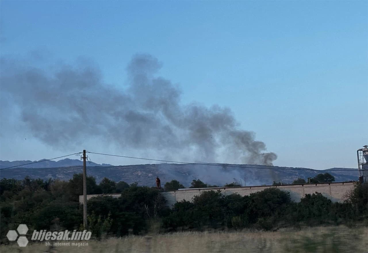 Požari u Mostaru: Vatrogasci gase požare u Ortiješu i Hodbini