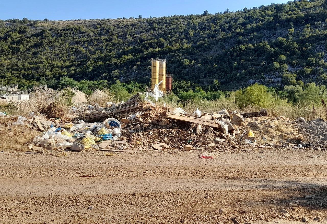 Ekološki skandal u Stocu? Građani upozoravaju na kontinuirano odlaganje otpada