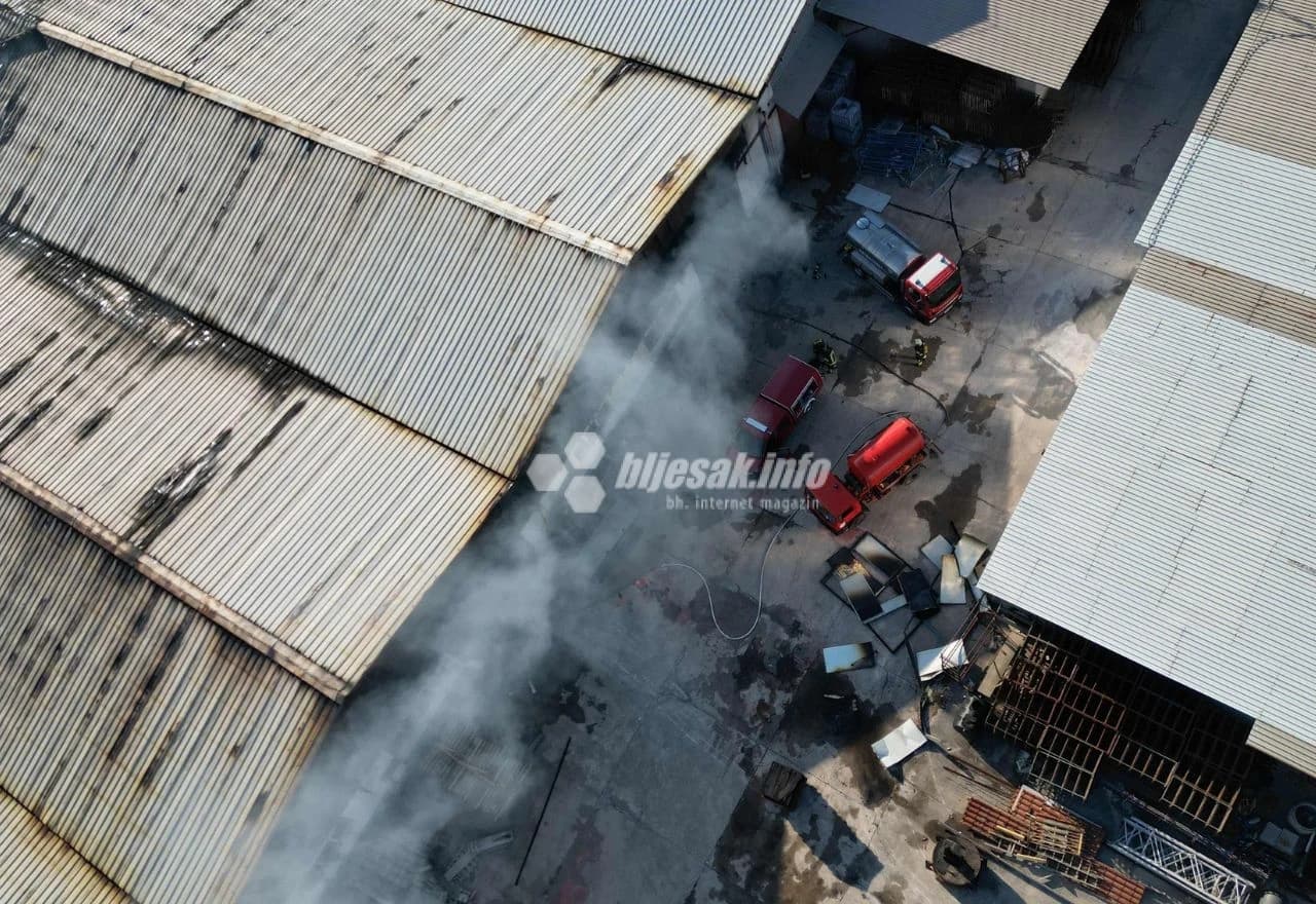 Pogled iz zraka, požar u tvrtki Interkomerc Mostar