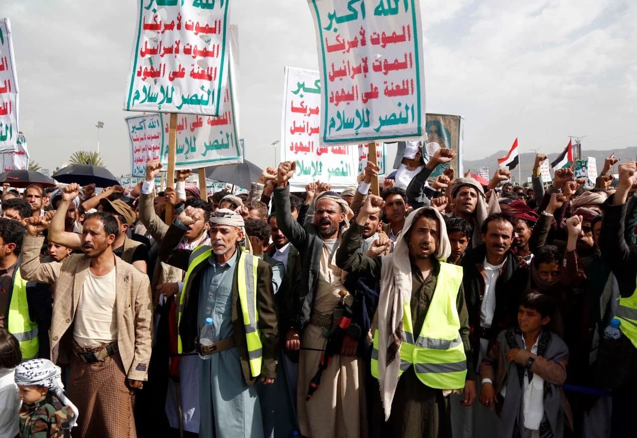 Veliki prosvjed protiv Izraela održan je danas na Trgu Sabeen u glavnom gradu Jemena