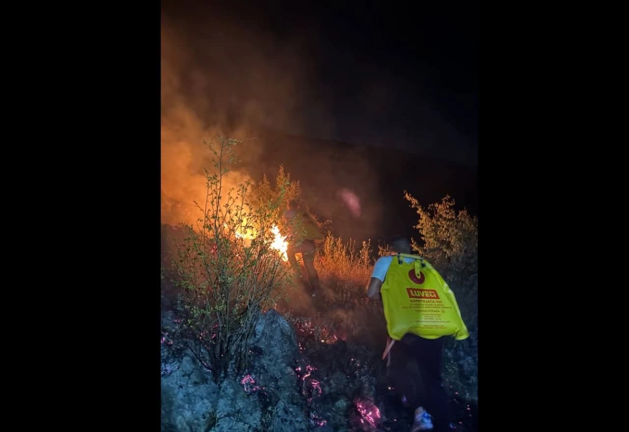 Dino Joldić volontirao u akciji gašenja požara iznad Mostara