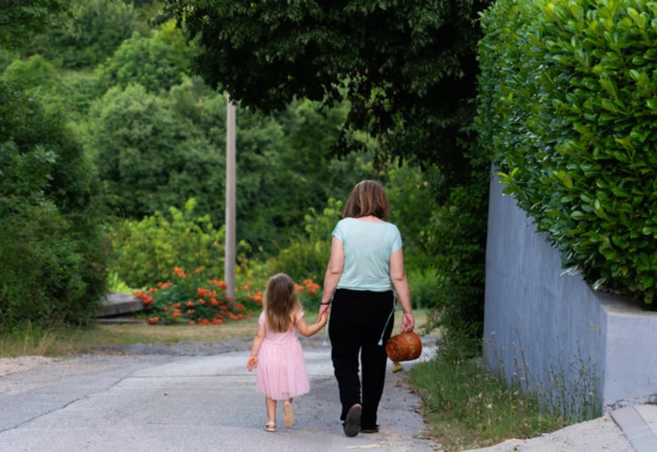 Mostarska baka Ivanka Čuljak i unuka
