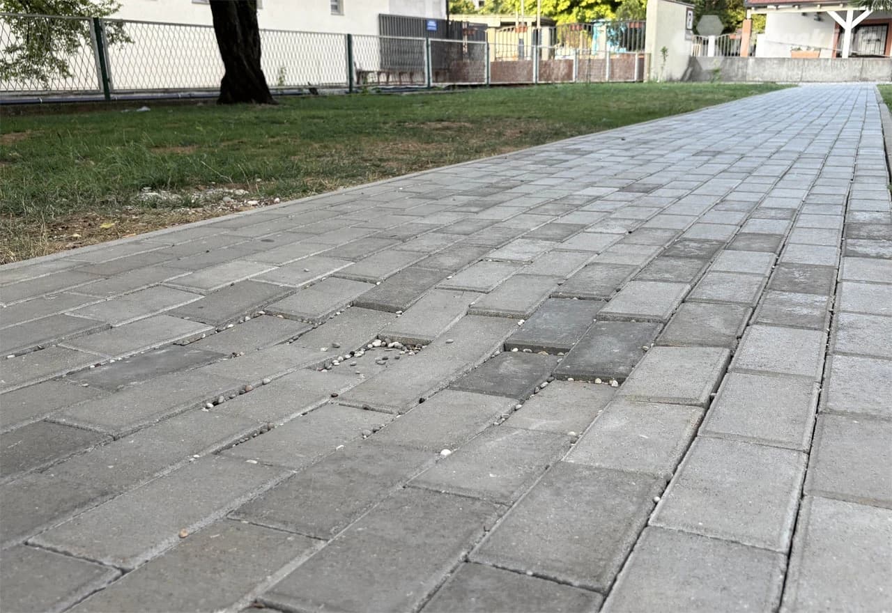 Stari betonski nogostupi bolji od nove galanterije?