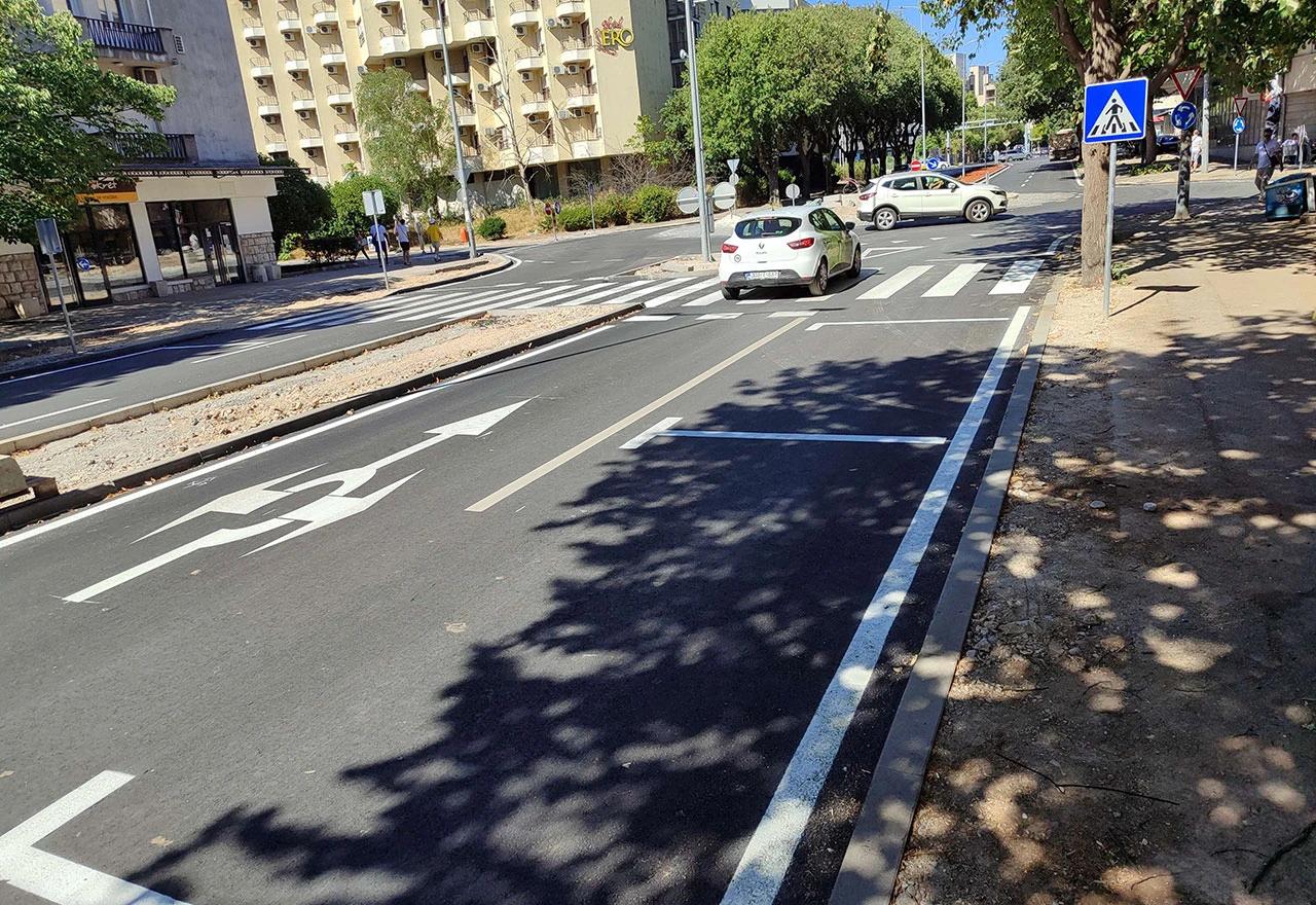 Parking uz pješački prijelaz