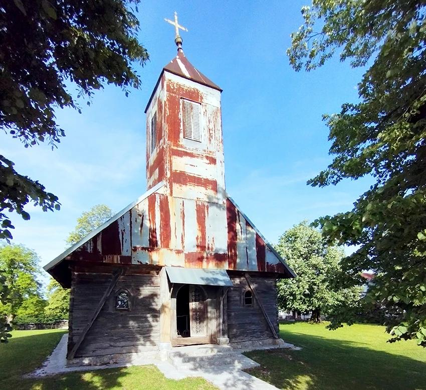 Crkva-brvnara u Rakelićima