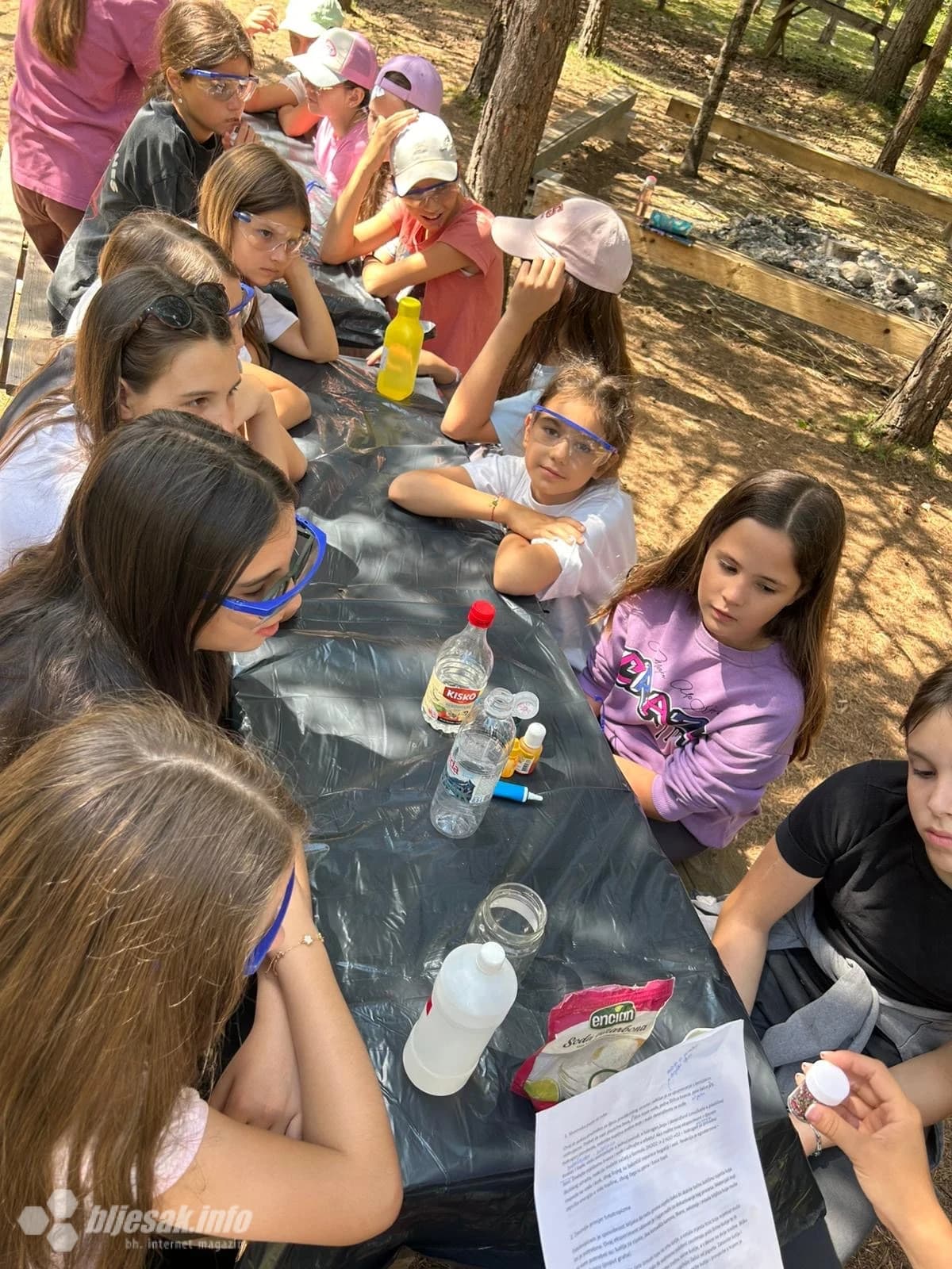 Djeca u kampu Zelenkapica