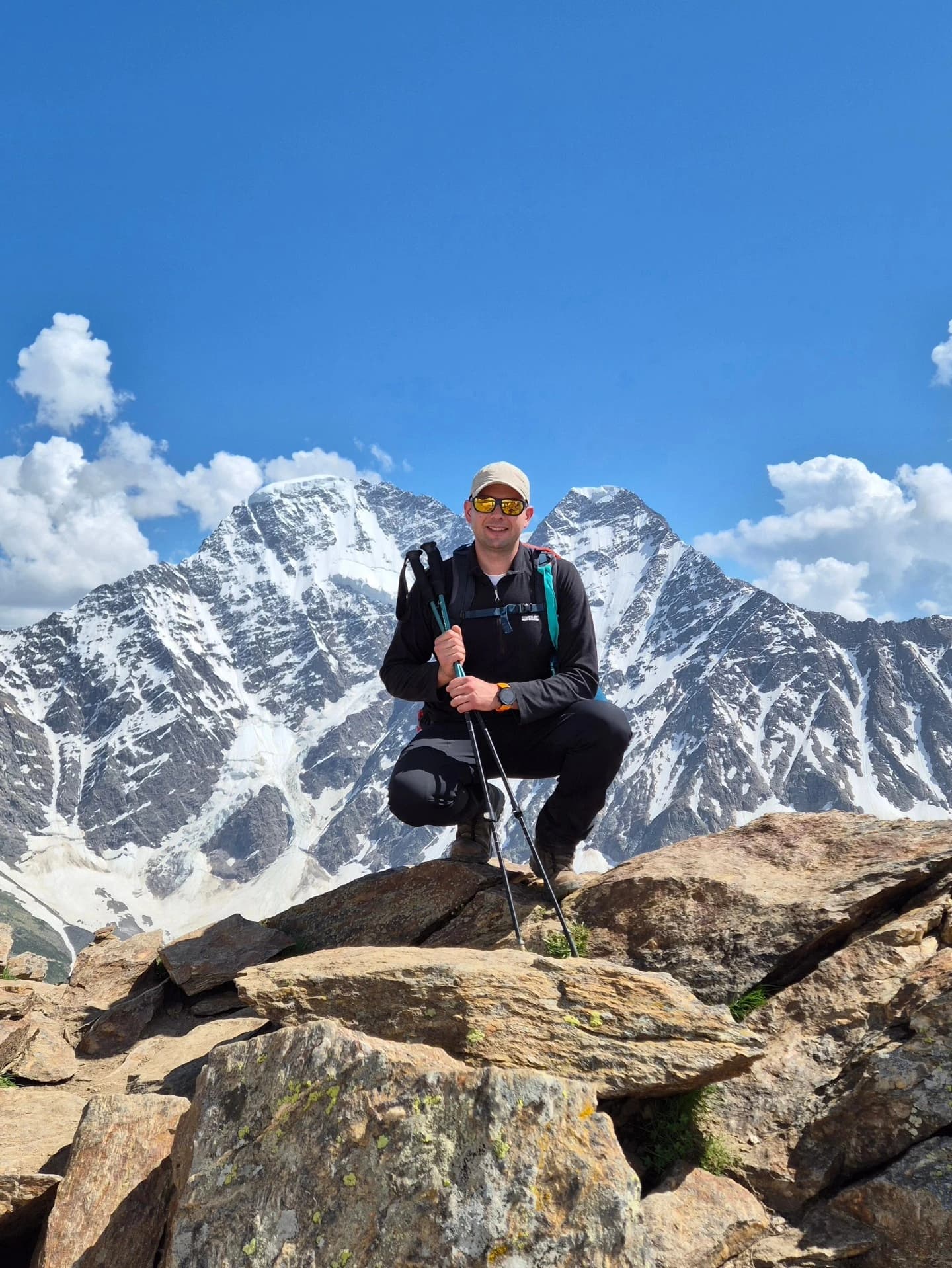 Na samom vrhu Elbrusa zavijorila se zastava HPD Čvrsnica