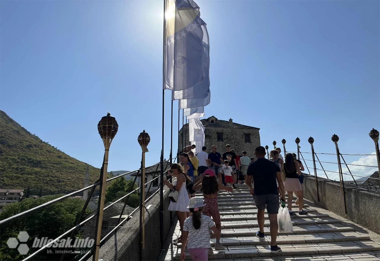 Vrućine ne mogu zaustaviti turiste