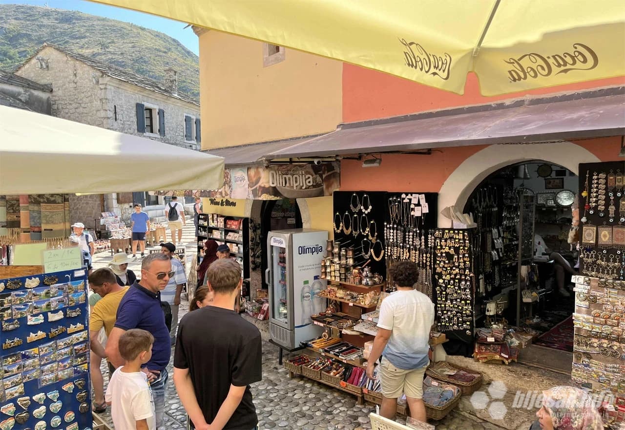 Vrućine ne mogu zaustaviti turiste