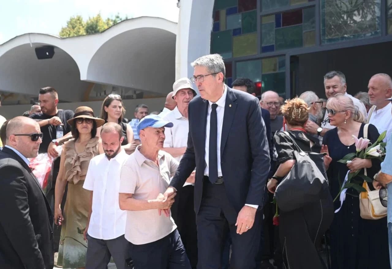 Građani i umjetnici odali počast Josipu Pejakoviću u Sarajevu