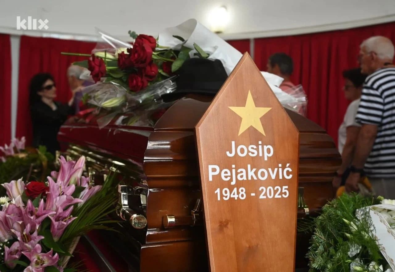 Građani i umjetnici odali počast Josipu Pejakoviću u Sarajevu