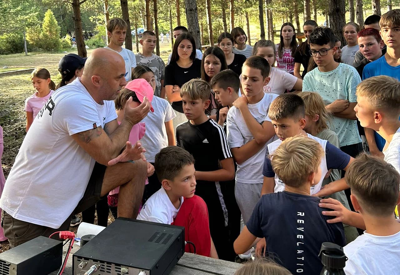 Kamp Zelenkapica djeci pruža znanja iz tehnike, orijentacije i komunikacije