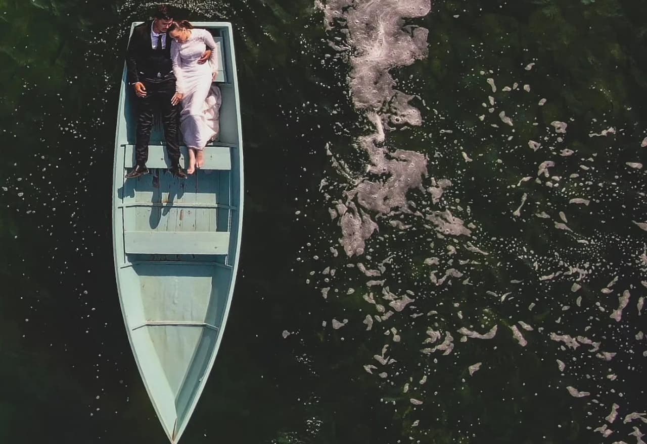 Romantičan kadar na posebnoj lokaciji