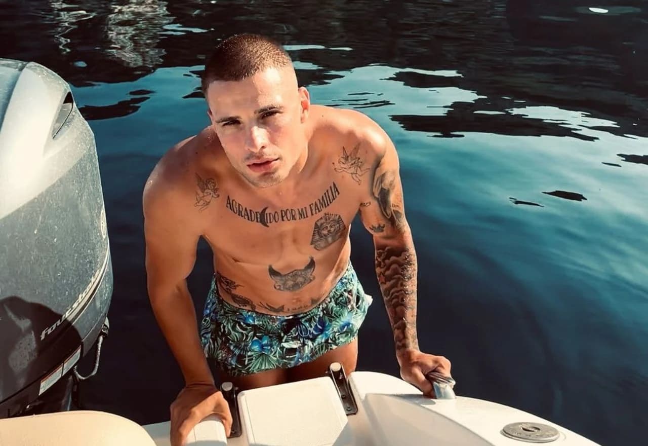 Boris Vidović pri ulasku u čamac