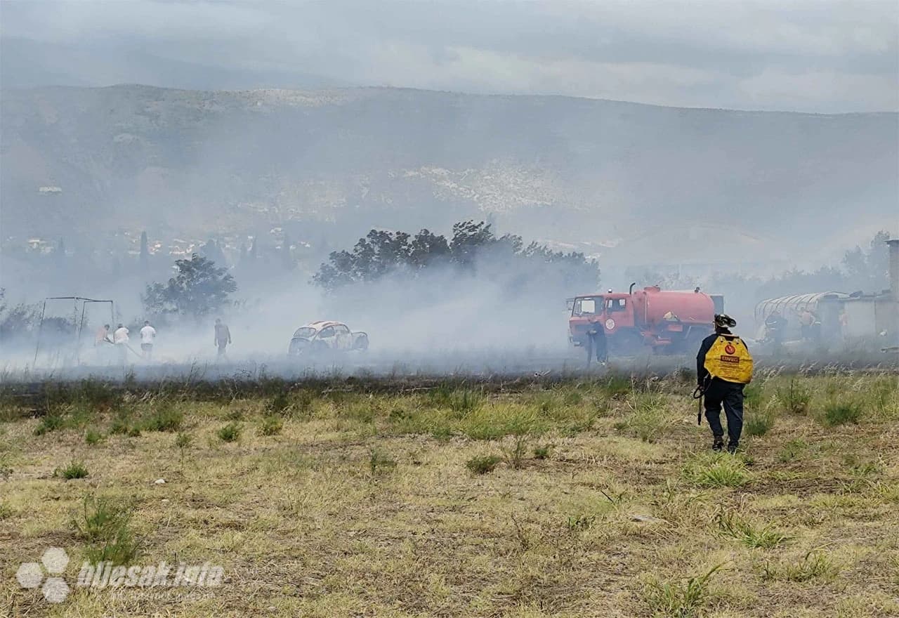 Požar u Mostaru zahvatio Rodoč