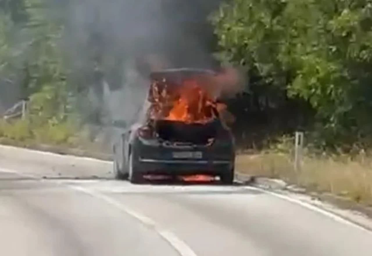 Požar na automobilu kod Međina