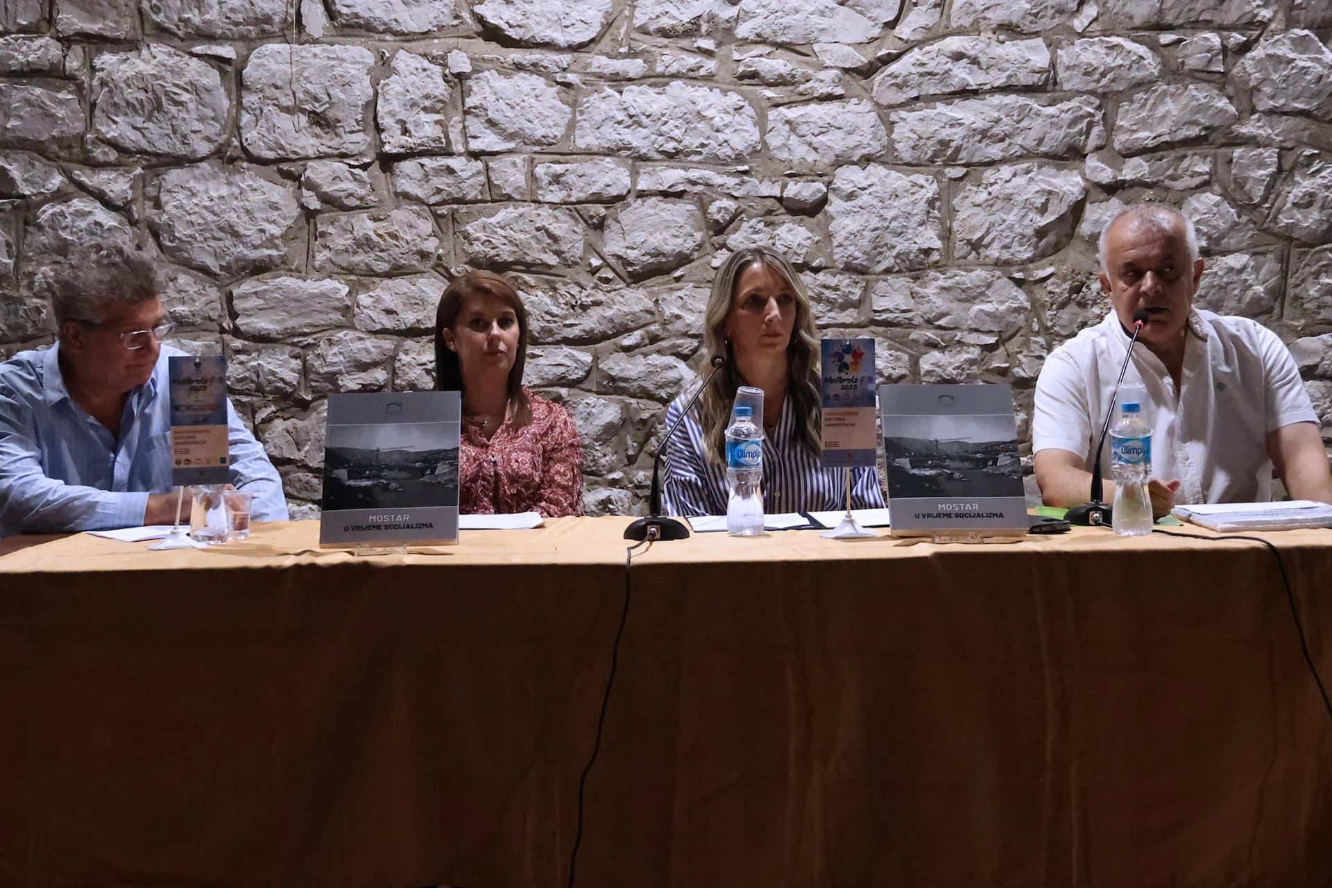 Fotomonografija "Mostar u vrijeme socijalizma"