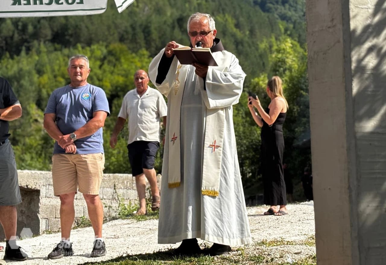 Blagoslov zvonika u mjestu Paradžici kod Konjica