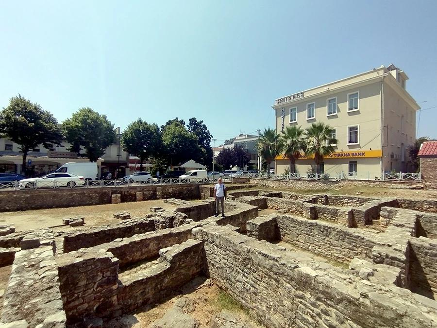 Sinagogalno-bazilikalni kompleks