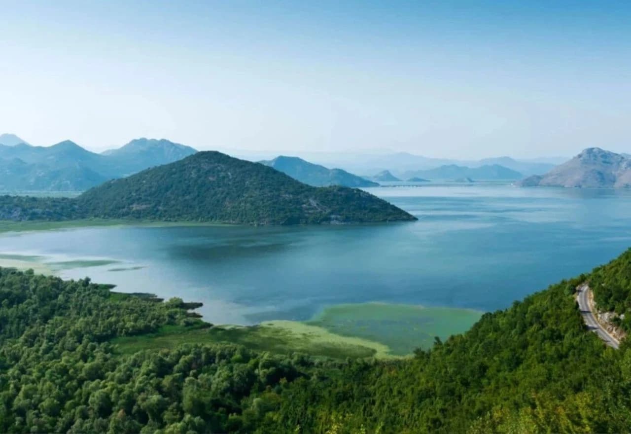 Skadarsko jezero je najveće jezero na Balkanu