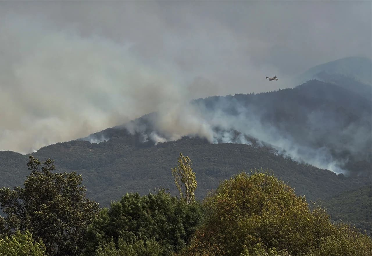 Najgori požari u desetljećima pogađaju više regija