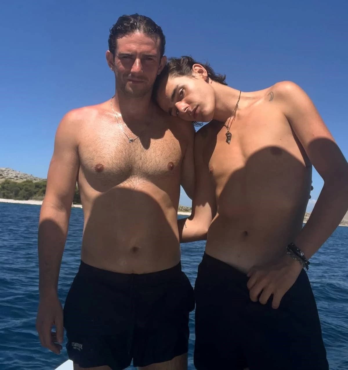 Marko Bošnjak zajedno sa dečkom