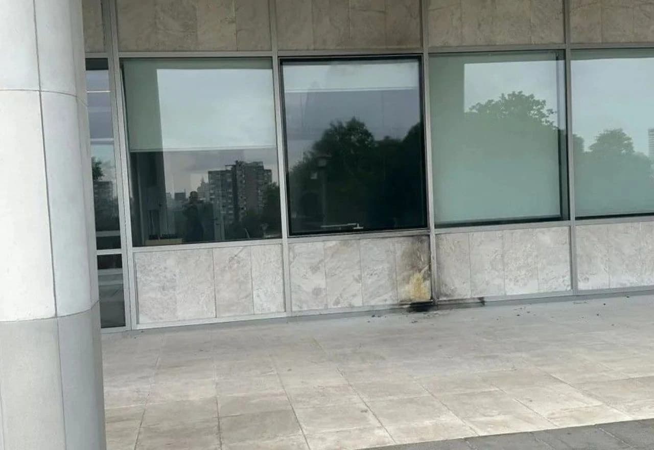 Pokušaj zapaljenja Kuće cvijeća u Beogradu